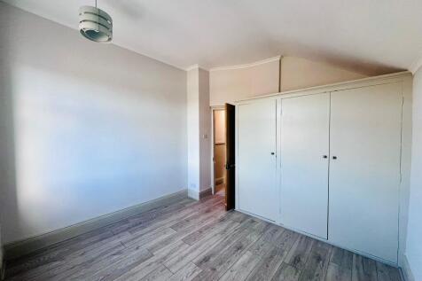 BEDROOM 3.jpg