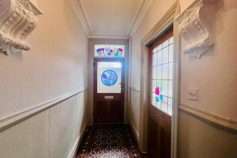 HALLWAY.jpg