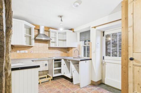 CAM03204G0-PR0227-STILL011 T202511111209.jpg