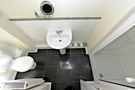 En-Suite Shower/W...