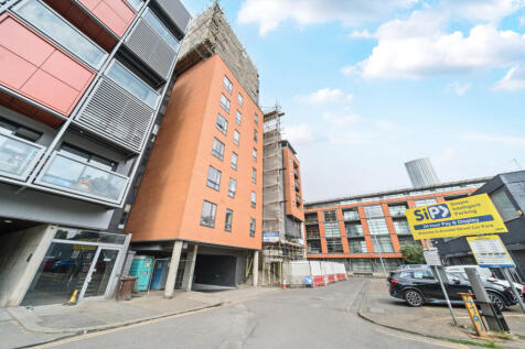 1305771-15-684bfa...