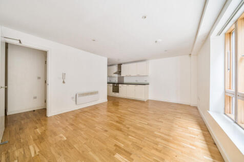 1305771-2-684bf22...