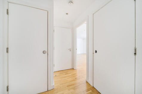 1305771-12-684bf9...