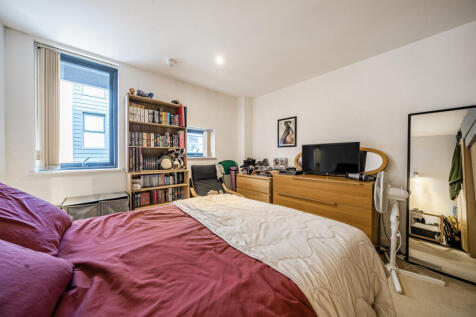 1357773-4-68cbf6d...