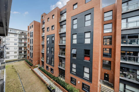 1357773-4-68cbf7f...