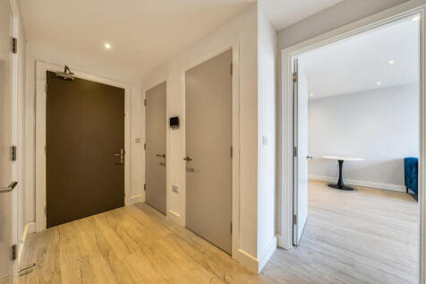 1392734-11-693c0b...