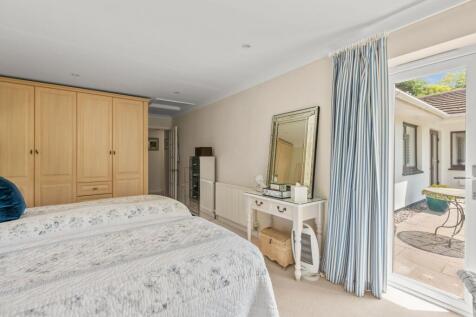 Main Bedroom to Garden