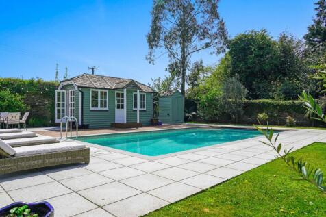 Swimming Pool &amp; Pool House