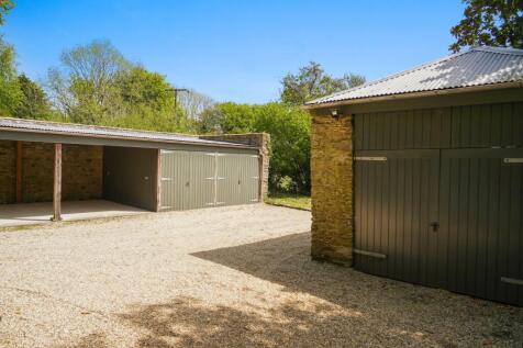 Garages &amp; Car Port
