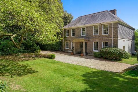 Front Elevation &amp; Garden