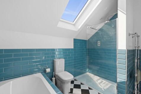 First Floor En-Suite