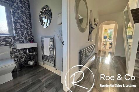 Downstairs W.C. &amp; Entrance Hallway