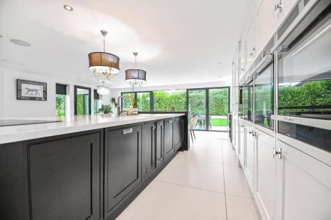 1 Woodstock Drive Open Plan Living (16).jpg