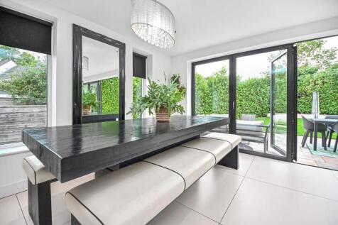 1 Woodstock Drive Open Plan Living (8).jpg