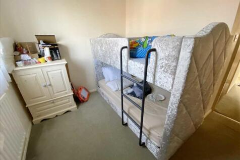 Bedroom 2:
