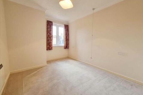 Bedroom 2: