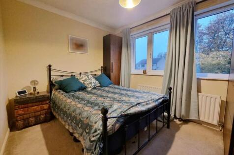 Bedroom 1: