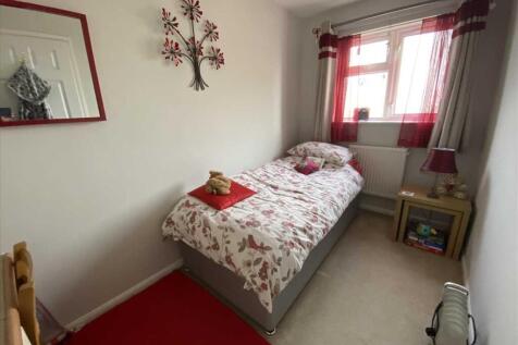 Bedroom 2: