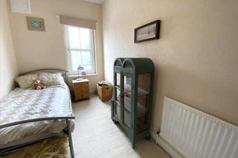 Bedroom 3 (to rear):