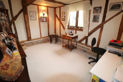 Play Room/Bedroom 4