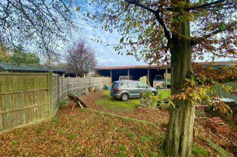 Back Barn &amp; Bung.jpg