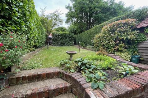 2 Walden Place Garden.jpg