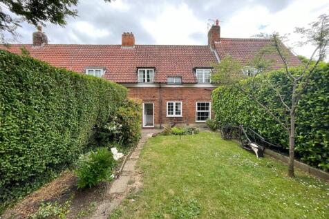 2 Walden Place Rear.jpg