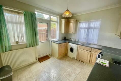 60 Westland Drive Kitchen.jpg