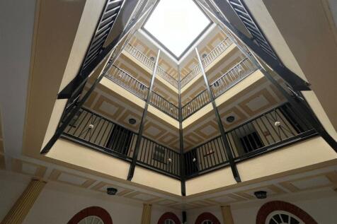 Thorndon Hall.jpg