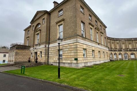 Thorndon Hall.jpg