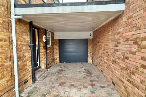 Carport.jpg