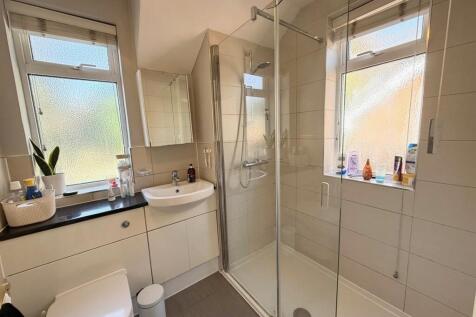 Shower Room.jpeg