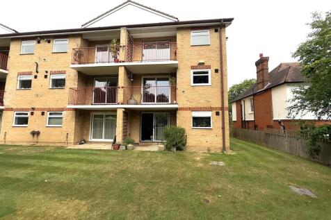 COMMUNAL GROUNDS, GARAGE &amp; PARKING