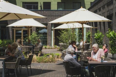 Courtyard 2.jpeg