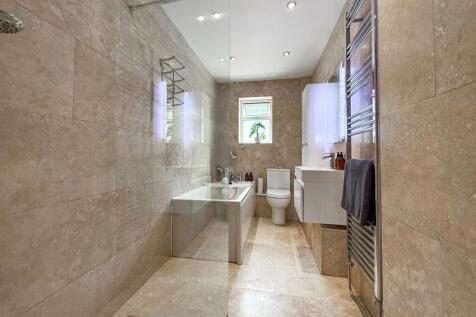 Bath/Shower Room