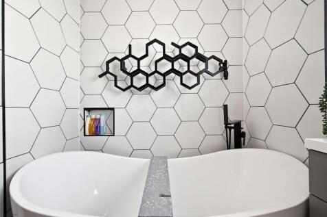 Bath/Shower Room