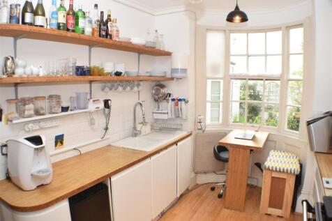 KITCHEN: