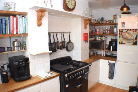 KITCHEN: