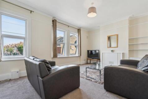 16b Gambole Road, London reception 1.jpg