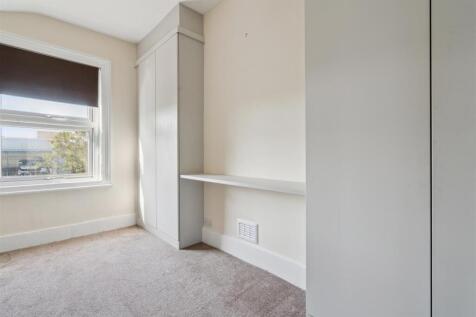 16b Gambole Road, London bedroom 3b.jpg