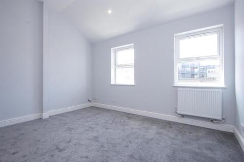 Flat 7, 106-108 Tooting High Street, London bedroo