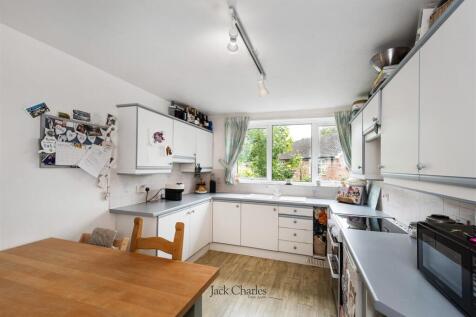 58 Dernier Rd, TN10 3EW 007.jpg