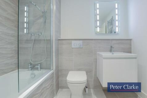 Bathroom 2.jpg