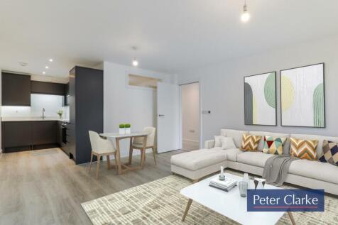 Living room - 2.jpg