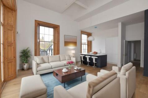 Flat 3, 2A Bank Street.jpg