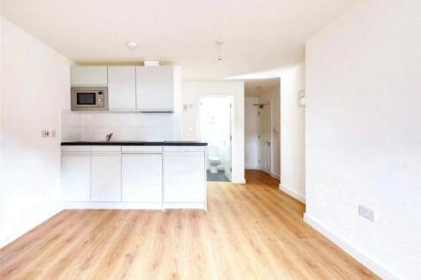 Flat 1 Living Area/2