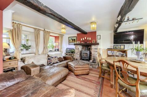 Lounge and Dining Area