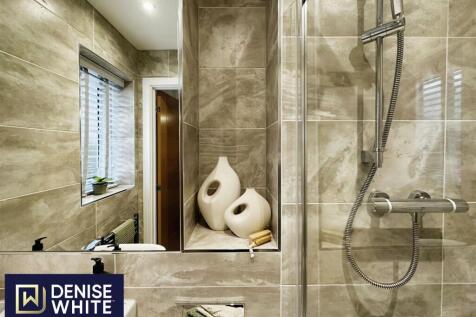 Showroom En-Suite