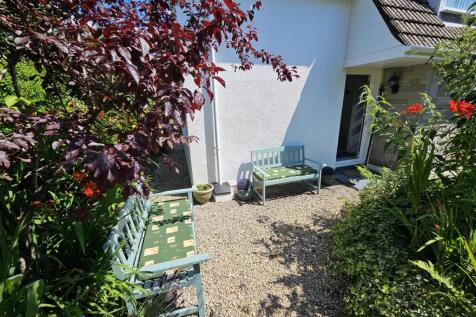 Front seating area.jpg