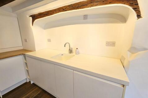 Stylish Howdens Kitchen.jpg